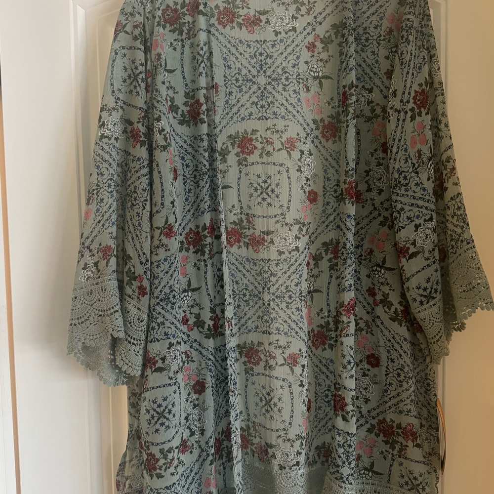 Floral Patterned Blouse - Green and Pink